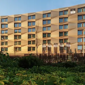 - The Niu, Crusoe Airport By Ihg Deutschland